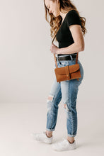 Load image into Gallery viewer, Crossbody Wallet