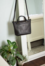 Load image into Gallery viewer, Quinn Crossbody