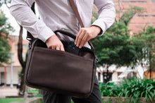 Load image into Gallery viewer, León Full Grain Leather Briefcase / Messenger Bag