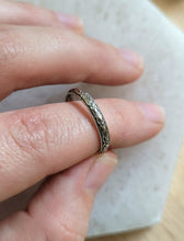 Load image into Gallery viewer, Romance Ring