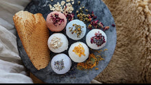 Load image into Gallery viewer, Bath Bombs
