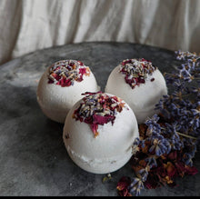 Load image into Gallery viewer, Bath Bombs