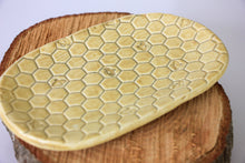 Load image into Gallery viewer, Beehive Soap Dish