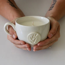 Load image into Gallery viewer, Community Naturals Mug Candle