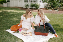 Load image into Gallery viewer, Carrollton Circle Tote
