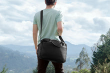 Load image into Gallery viewer, León Full Grain Leather Briefcase / Messenger Bag
